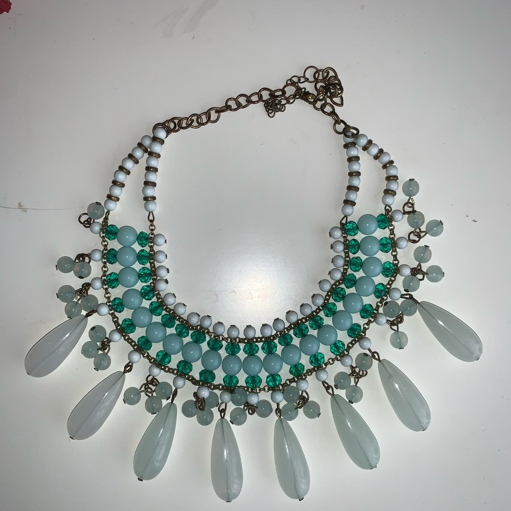 Necklace very cute for work setting